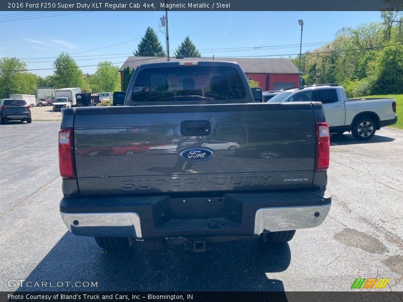 Magnetic Metallic / Steel 2016 Ford F250 Super Duty XLT Regular Cab 4x4