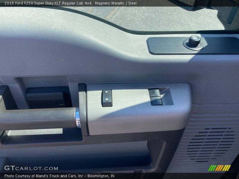 Magnetic Metallic / Steel 2016 Ford F250 Super Duty XLT Regular Cab 4x4