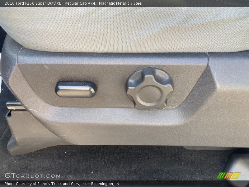 Magnetic Metallic / Steel 2016 Ford F250 Super Duty XLT Regular Cab 4x4