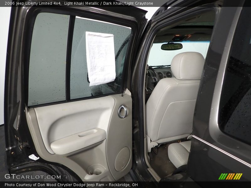 Light Khaki Metallic / Dark Khaki/Light Graystone 2006 Jeep Liberty Limited 4x4