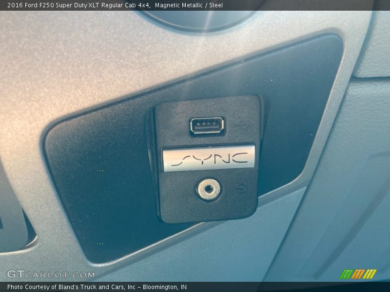 Magnetic Metallic / Steel 2016 Ford F250 Super Duty XLT Regular Cab 4x4