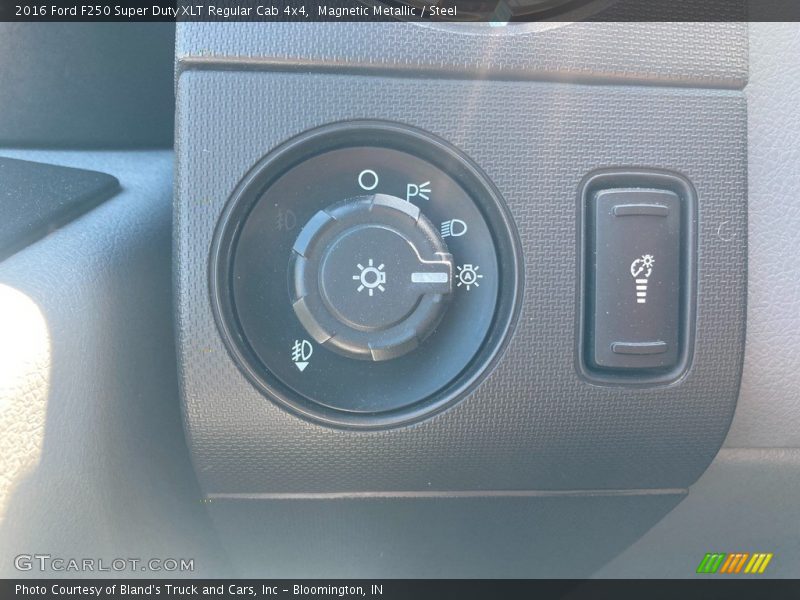 Magnetic Metallic / Steel 2016 Ford F250 Super Duty XLT Regular Cab 4x4