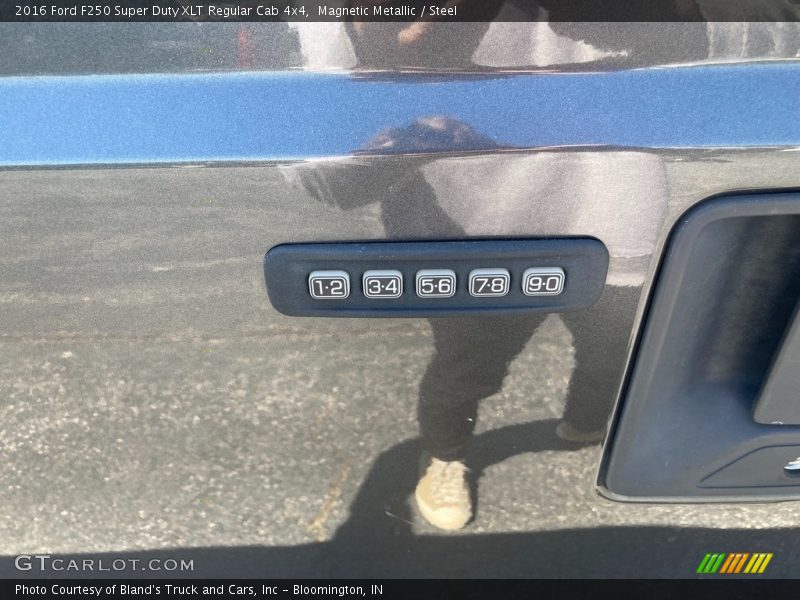 Magnetic Metallic / Steel 2016 Ford F250 Super Duty XLT Regular Cab 4x4