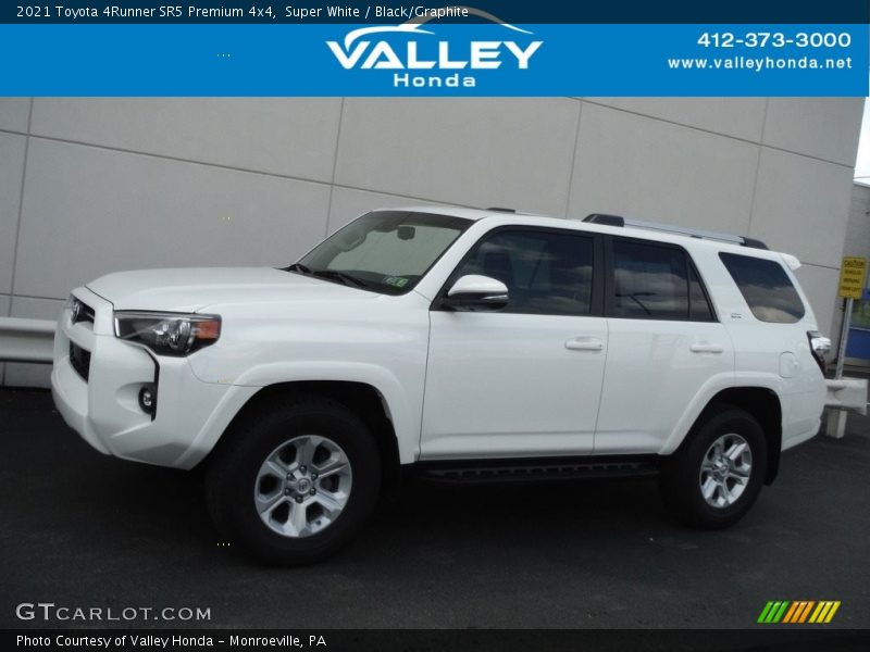 Super White / Black/Graphite 2021 Toyota 4Runner SR5 Premium 4x4