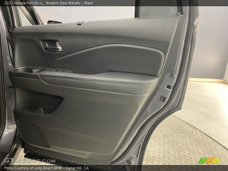 Modern Steel Metallic / Black 2022 Honda Pilot EX-L