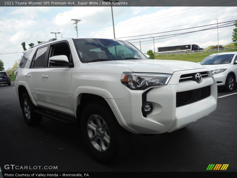 Super White / Black/Graphite 2021 Toyota 4Runner SR5 Premium 4x4