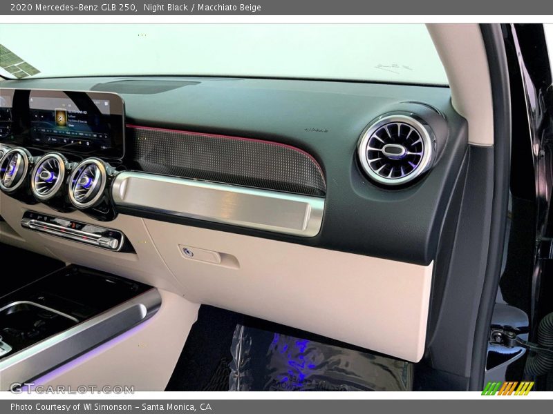Night Black / Macchiato Beige 2020 Mercedes-Benz GLB 250