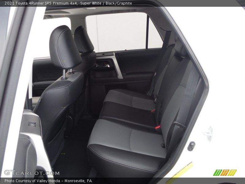Super White / Black/Graphite 2021 Toyota 4Runner SR5 Premium 4x4