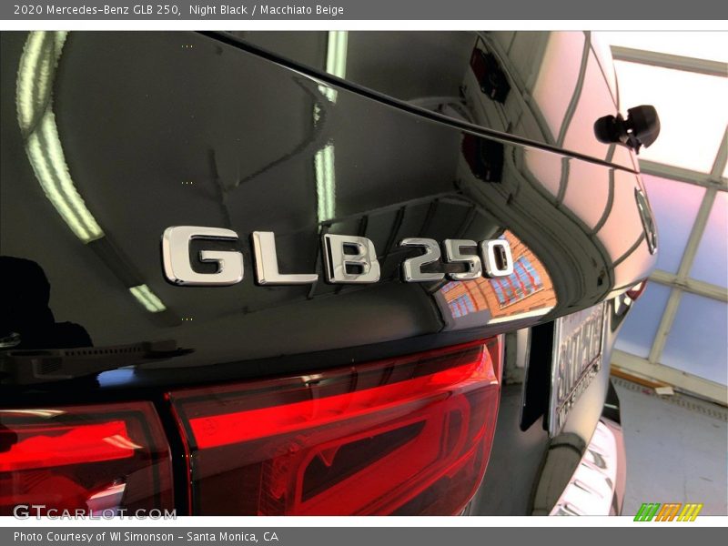 Night Black / Macchiato Beige 2020 Mercedes-Benz GLB 250