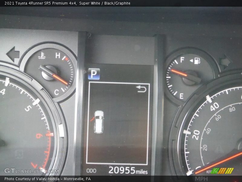 Super White / Black/Graphite 2021 Toyota 4Runner SR5 Premium 4x4
