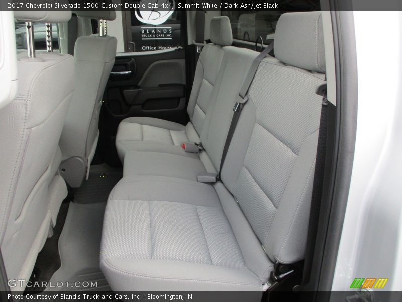 Summit White / Dark Ash/Jet Black 2017 Chevrolet Silverado 1500 Custom Double Cab 4x4