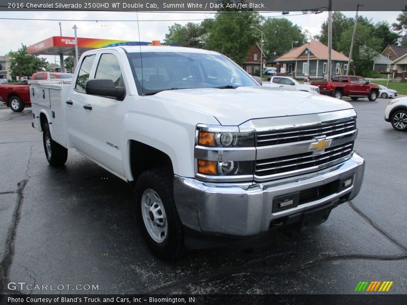 Front 3/4 View of 2016 Silverado 2500HD WT Double Cab