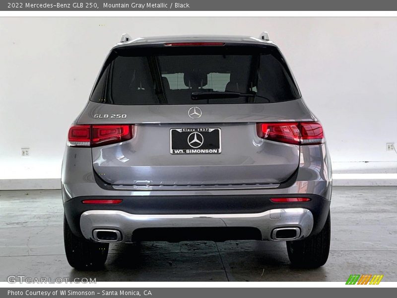 Mountain Gray Metallic / Black 2022 Mercedes-Benz GLB 250