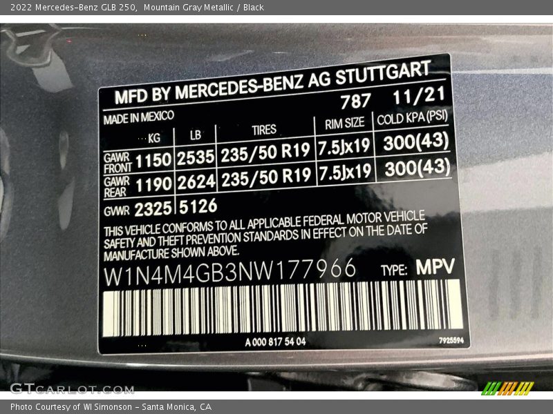 Mountain Gray Metallic / Black 2022 Mercedes-Benz GLB 250
