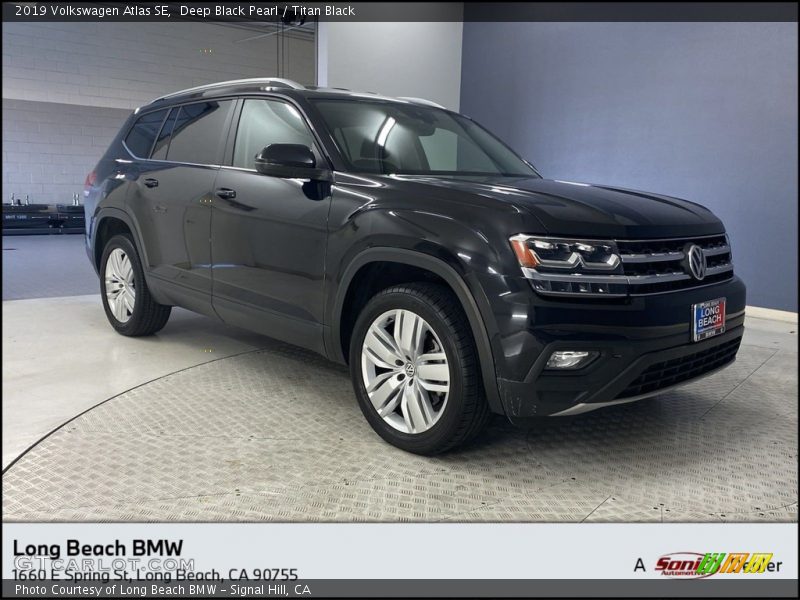 Deep Black Pearl / Titan Black 2019 Volkswagen Atlas SE