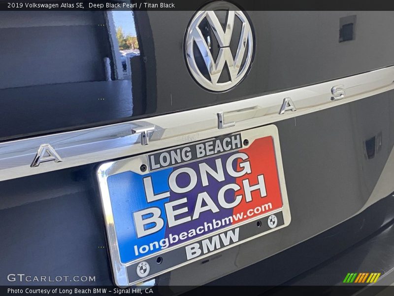 Deep Black Pearl / Titan Black 2019 Volkswagen Atlas SE