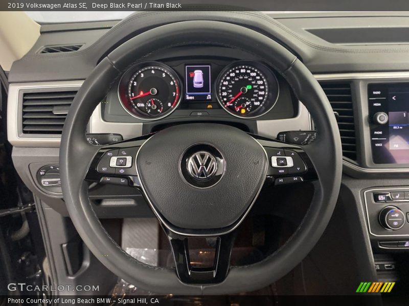 Deep Black Pearl / Titan Black 2019 Volkswagen Atlas SE