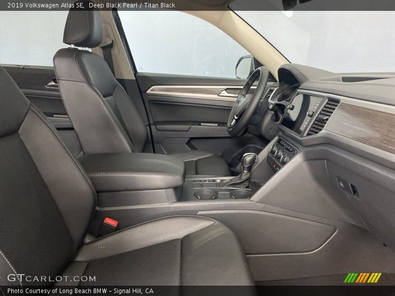 Deep Black Pearl / Titan Black 2019 Volkswagen Atlas SE