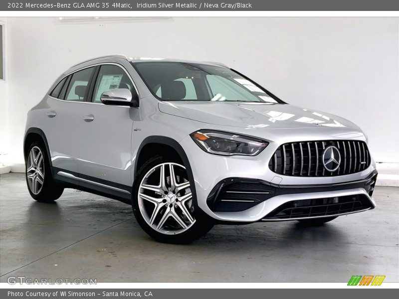 Front 3/4 View of 2022 GLA AMG 35 4Matic