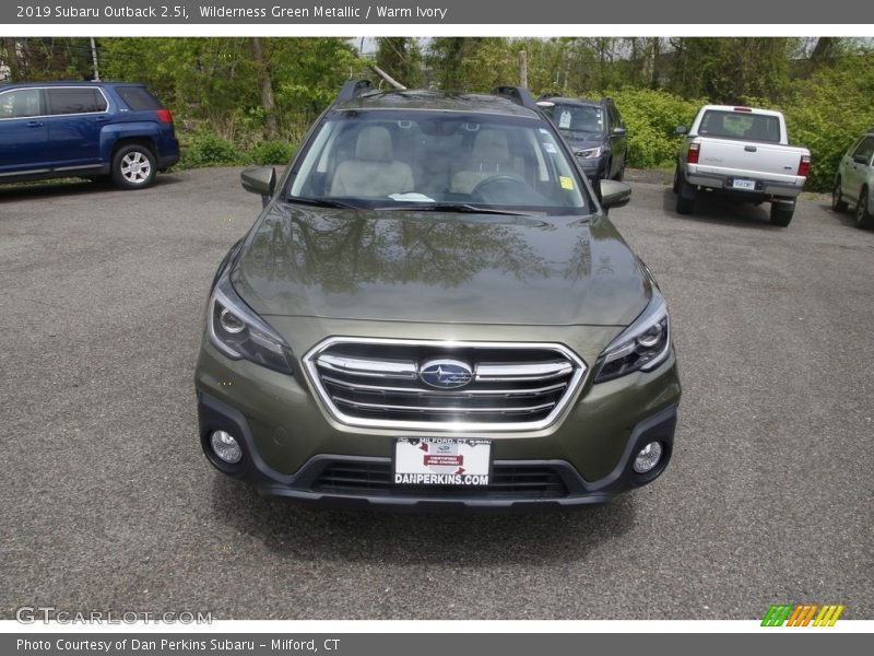 Wilderness Green Metallic / Warm Ivory 2019 Subaru Outback 2.5i