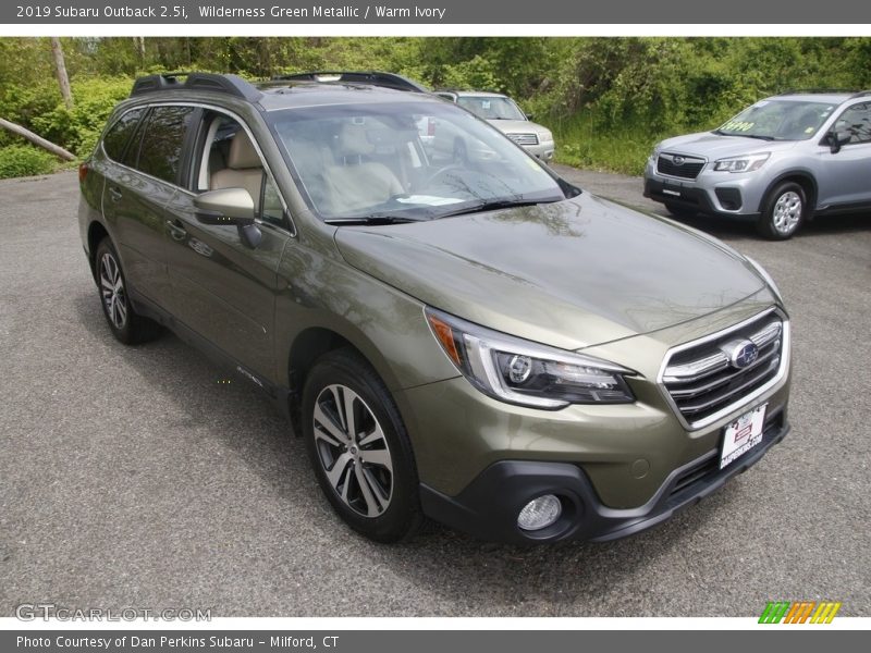 Wilderness Green Metallic / Warm Ivory 2019 Subaru Outback 2.5i