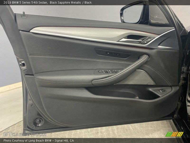 Black Sapphire Metallic / Black 2019 BMW 5 Series 540i Sedan