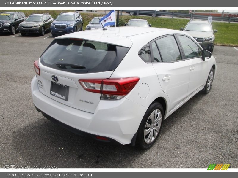 Crystal White Pearl / Ivory 2019 Subaru Impreza 2.0i 5-Door