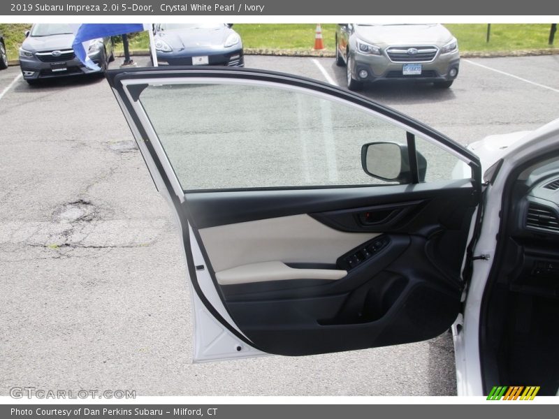 Crystal White Pearl / Ivory 2019 Subaru Impreza 2.0i 5-Door