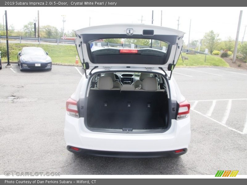 Crystal White Pearl / Ivory 2019 Subaru Impreza 2.0i 5-Door