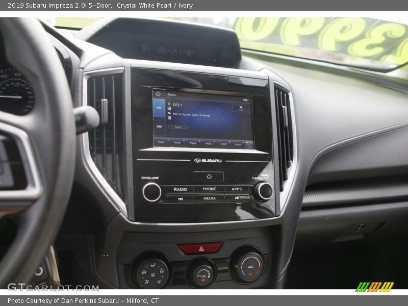 Crystal White Pearl / Ivory 2019 Subaru Impreza 2.0i 5-Door