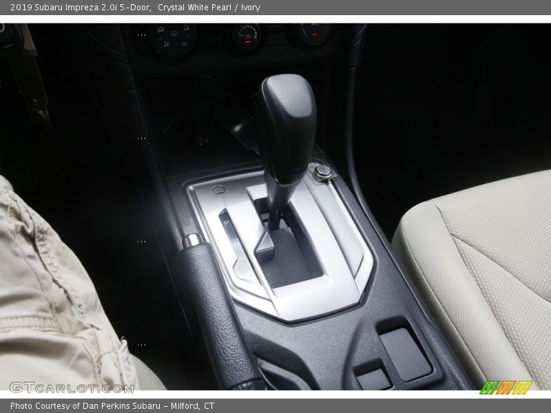 Crystal White Pearl / Ivory 2019 Subaru Impreza 2.0i 5-Door