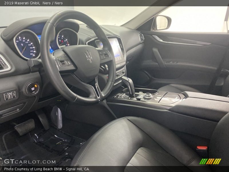  2019 Ghibli  Nero Interior