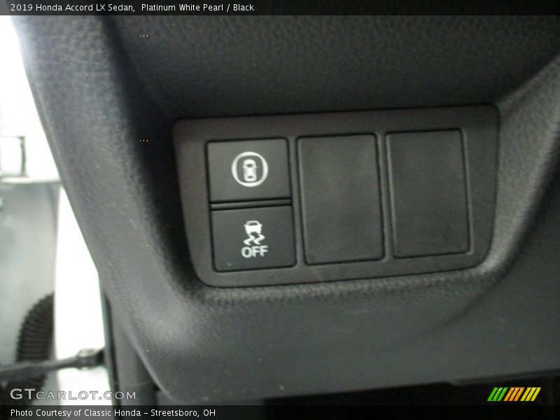 Platinum White Pearl / Black 2019 Honda Accord LX Sedan