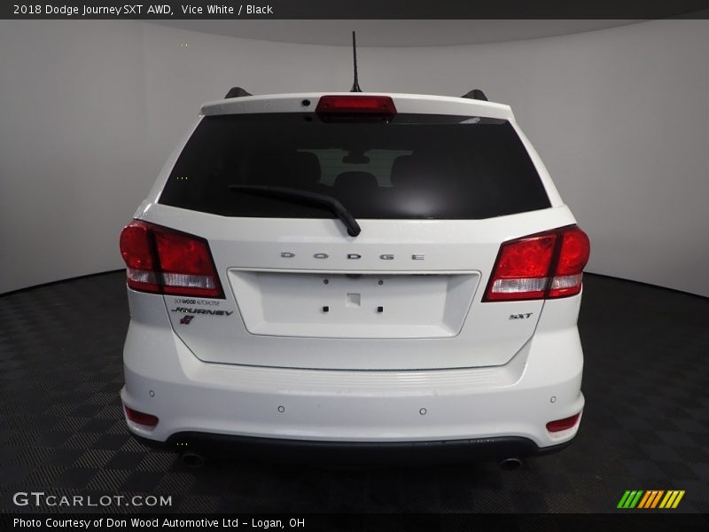 Vice White / Black 2018 Dodge Journey SXT AWD