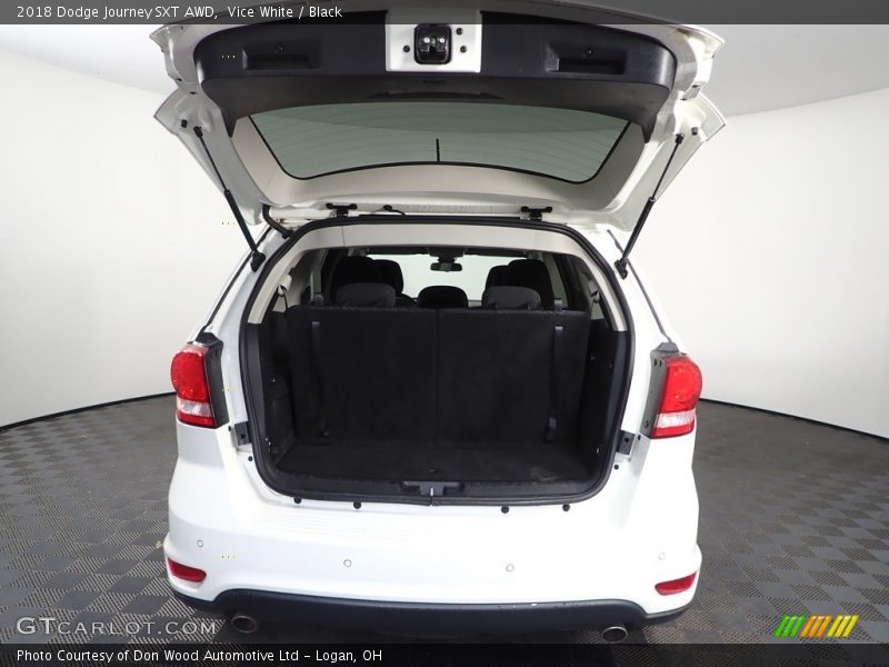 Vice White / Black 2018 Dodge Journey SXT AWD