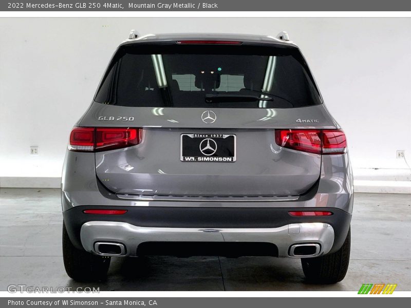 Mountain Gray Metallic / Black 2022 Mercedes-Benz GLB 250 4Matic