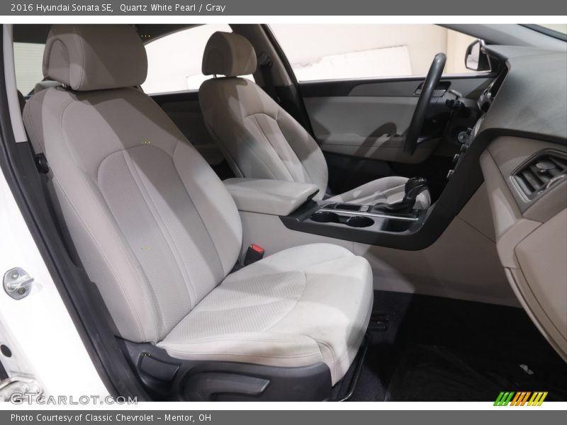Quartz White Pearl / Gray 2016 Hyundai Sonata SE