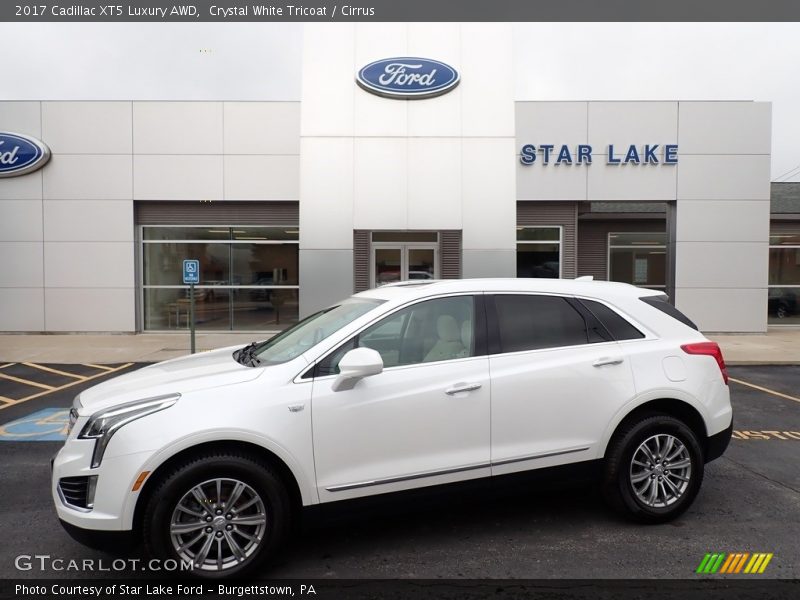 Crystal White Tricoat / Cirrus 2017 Cadillac XT5 Luxury AWD