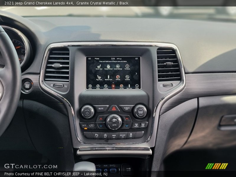 Granite Crystal Metallic / Black 2021 Jeep Grand Cherokee Laredo 4x4