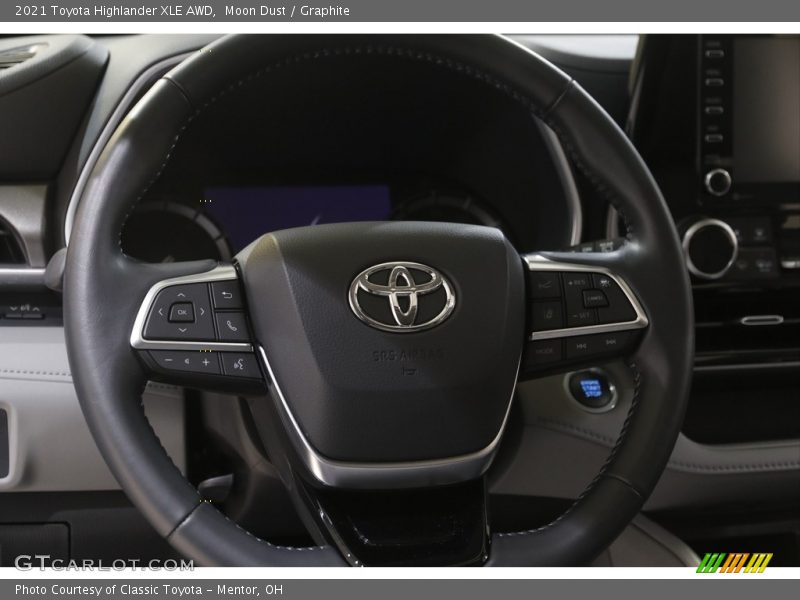 Moon Dust / Graphite 2021 Toyota Highlander XLE AWD