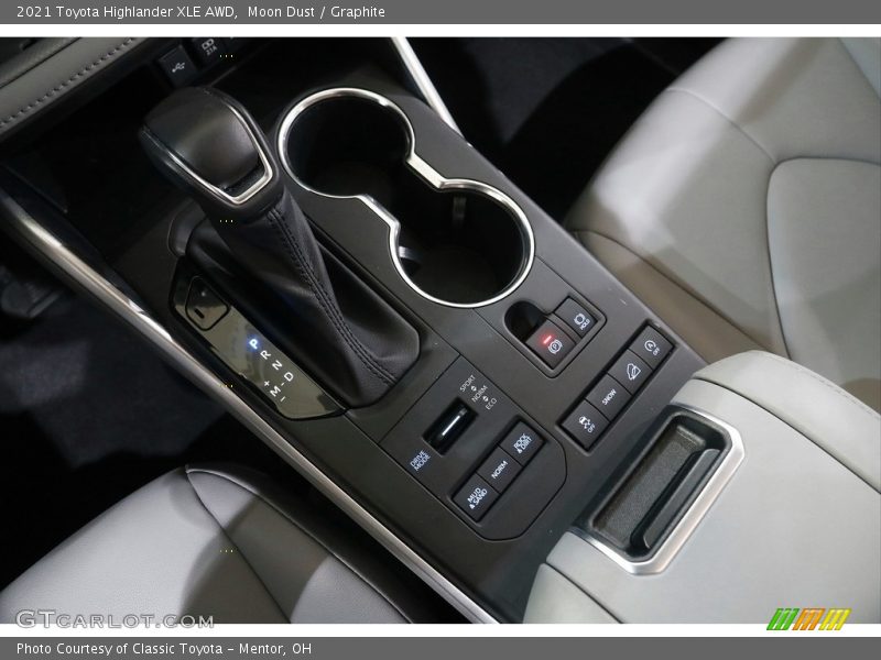 Moon Dust / Graphite 2021 Toyota Highlander XLE AWD