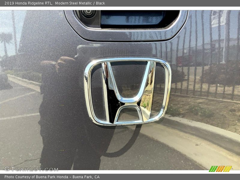 Modern Steel Metallic / Black 2019 Honda Ridgeline RTL