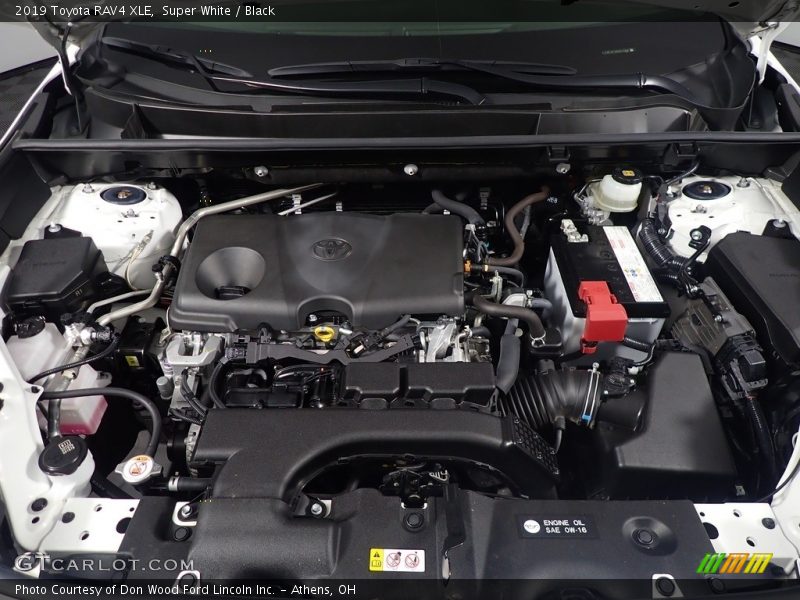 Super White / Black 2019 Toyota RAV4 XLE