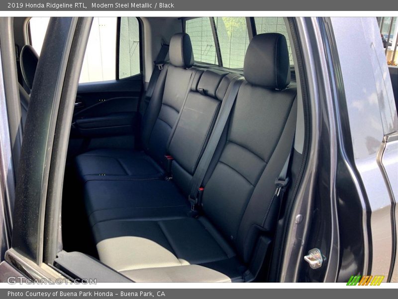 Modern Steel Metallic / Black 2019 Honda Ridgeline RTL