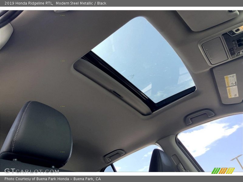 Modern Steel Metallic / Black 2019 Honda Ridgeline RTL
