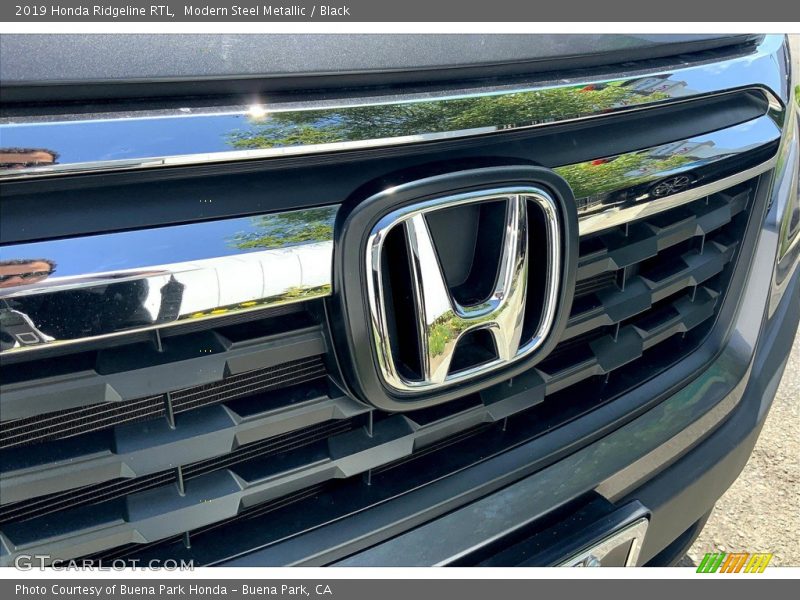 Modern Steel Metallic / Black 2019 Honda Ridgeline RTL