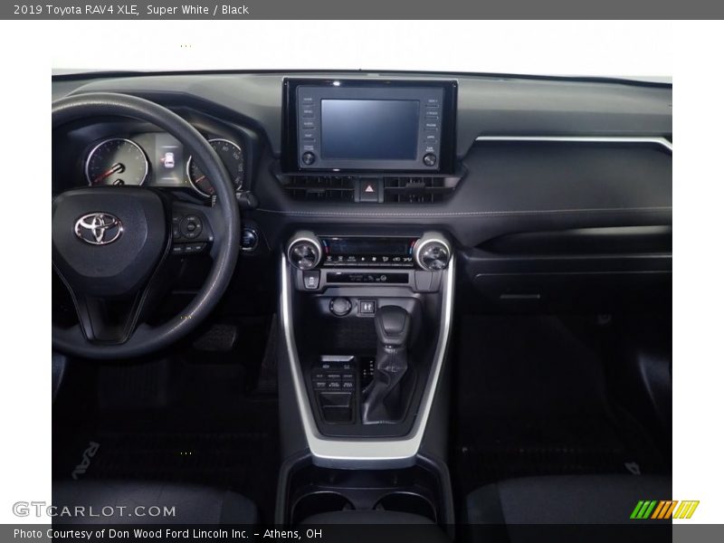 Super White / Black 2019 Toyota RAV4 XLE