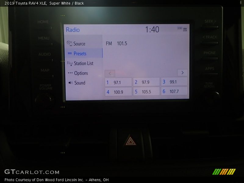 Super White / Black 2019 Toyota RAV4 XLE