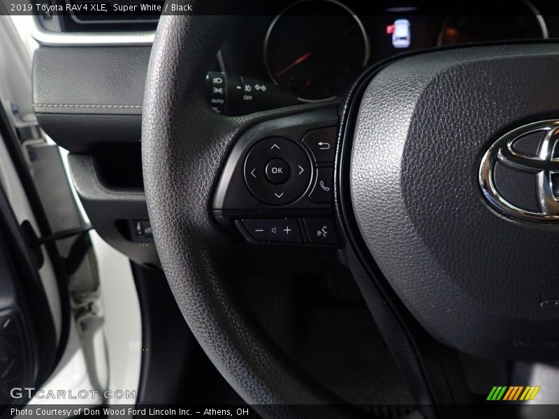 Super White / Black 2019 Toyota RAV4 XLE