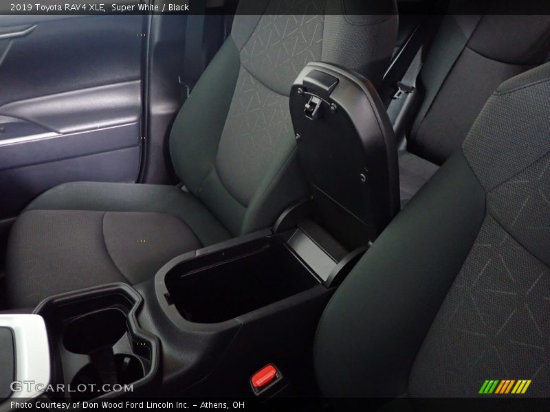 Super White / Black 2019 Toyota RAV4 XLE